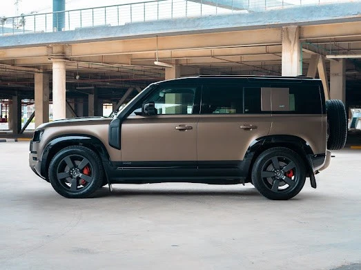 Brown Range Rover Defender V6 X Photo 2