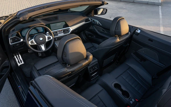 Dark Blue BMW 430i cabrio Photo 7