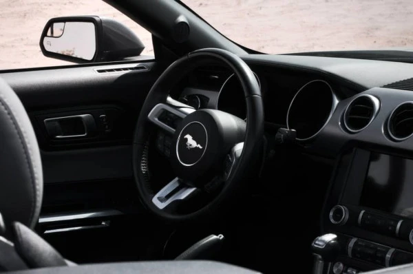 Ford Mustang cabrio V8