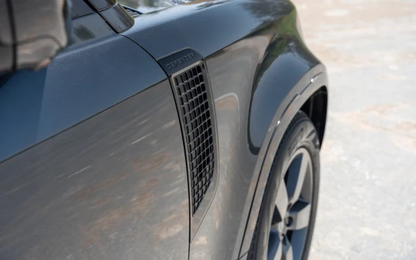 Dark Grey Range Rover Defender Photo 6