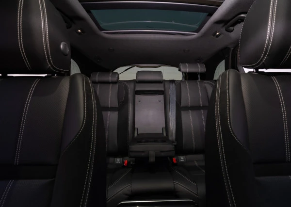 Dark Grey Range Rover Velar Photo 2