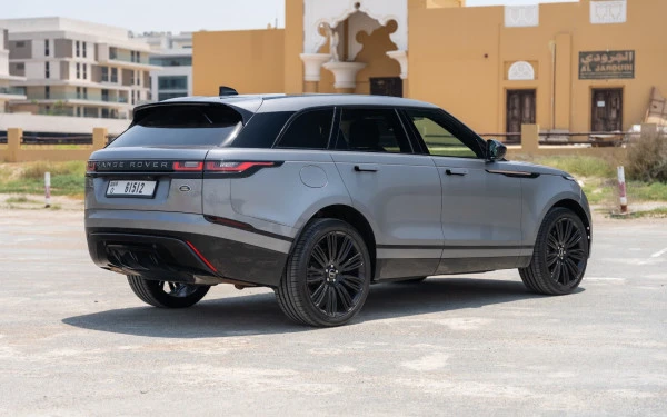 Dark Grey Range Rover Velar Photo 4