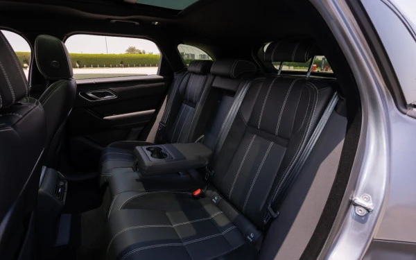 Dark Grey Range Rover Velar Photo 9