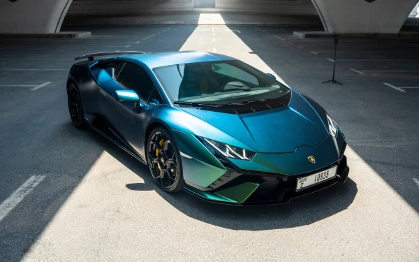 Green Lamborghini Huracan Tecnica Photo 10