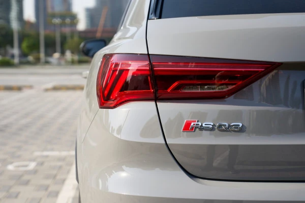 Audi RSQ3