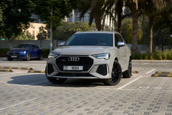 Grey Audi RSQ3 Photo 7