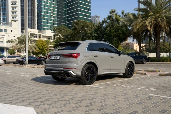 Grey Audi RSQ3 Photo 9
