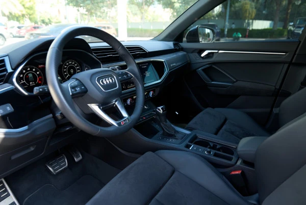 Grey Audi RSQ3 Photo 16