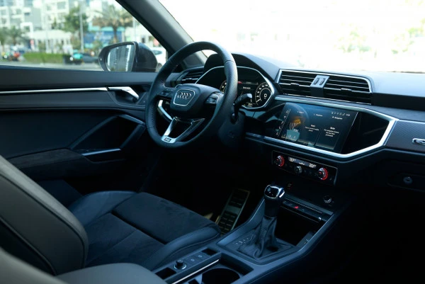Grey Audi RSQ3 Photo 18