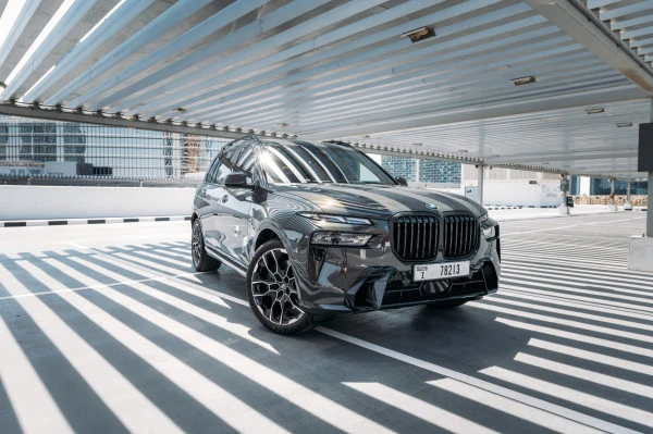 BMW X7 40i