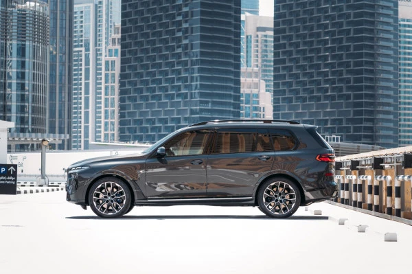 BMW X7 40i