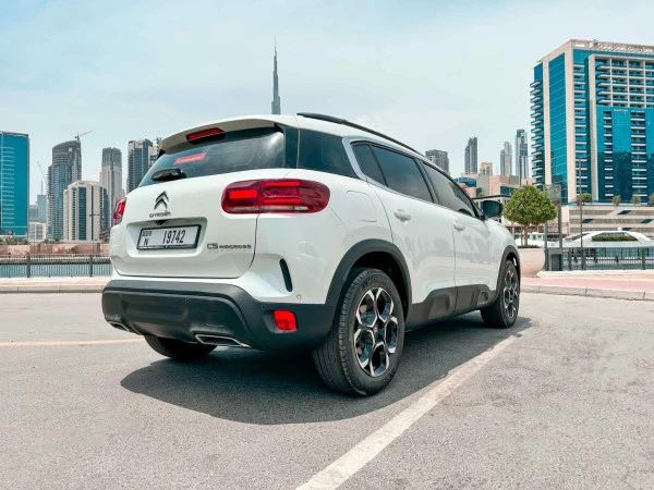 White Citroen C5 Aircross Photo 6