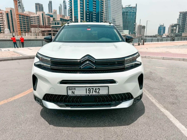 White Citroen C5 Aircross Photo 8