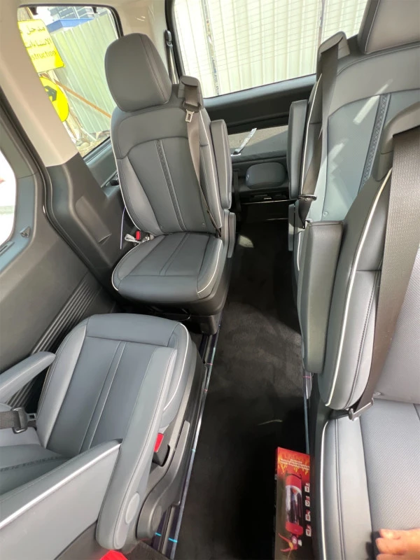 Grey Hyundai Staria 9S Comfort Photo 9