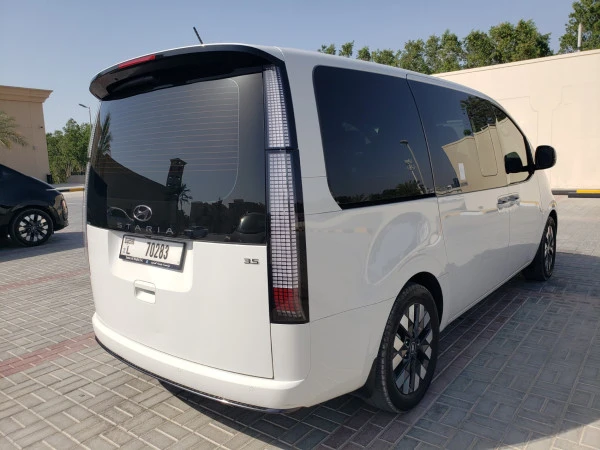 Grey Hyundai Staria 9S LUXE Photo 7