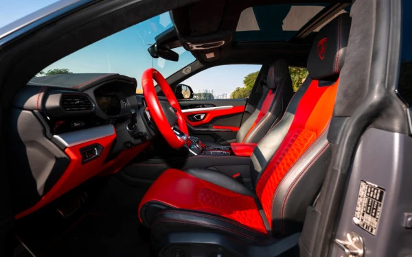 Grey Lamborghini Urus Photo 15
