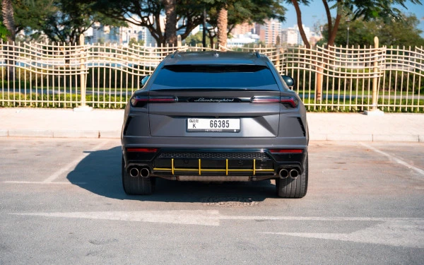Grey Lamborghini Urus Photo 17