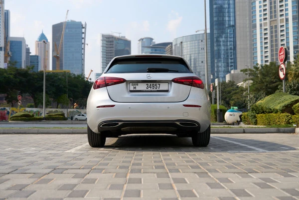 Grey Mercedes A180 Photo 7