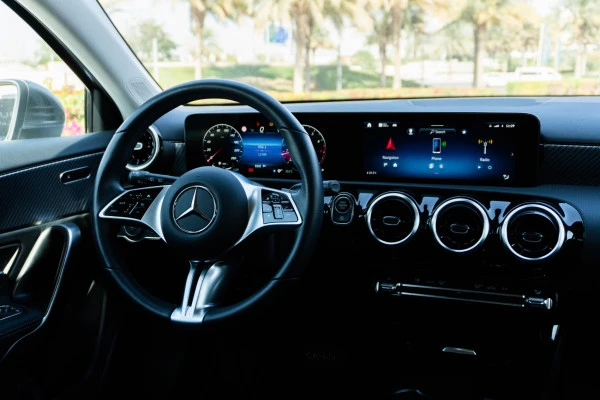 Grey Mercedes A180 Photo 6