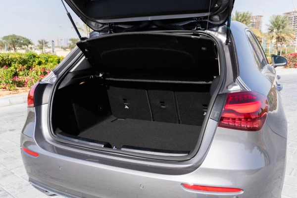 Grey Mercedes A180 Photo 9