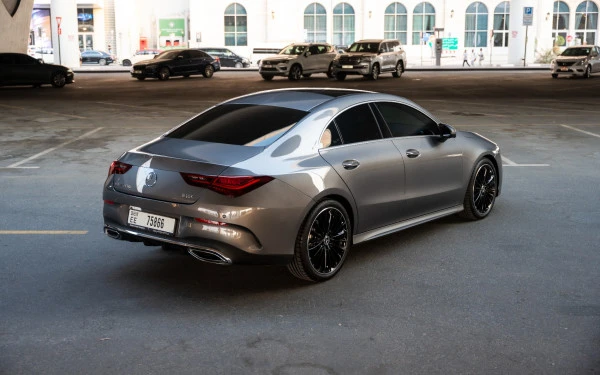 Grey Mercedes CLA200 Photo 5