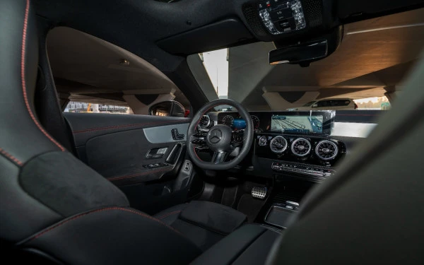Grey Mercedes CLA200 Photo 10
