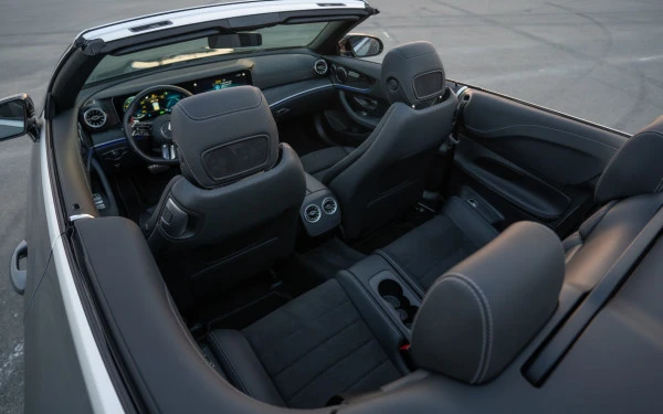 Dark Grey Mercedes E200 Cabrio Photo 7