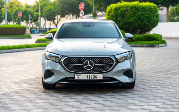 Mercedes E200