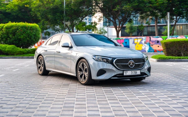 Mercedes E200