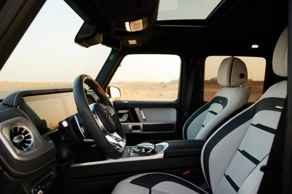 Grey Mercedes G63 AMG Photo 7