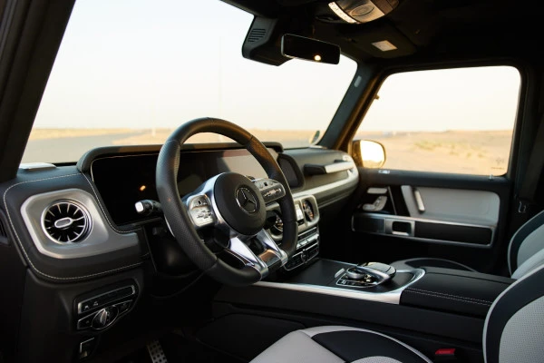 Grey Mercedes G63 AMG Photo 10