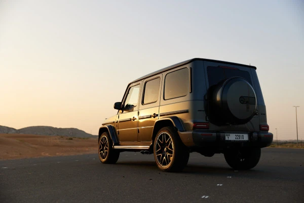 Grey Mercedes G63 AMG Photo 23