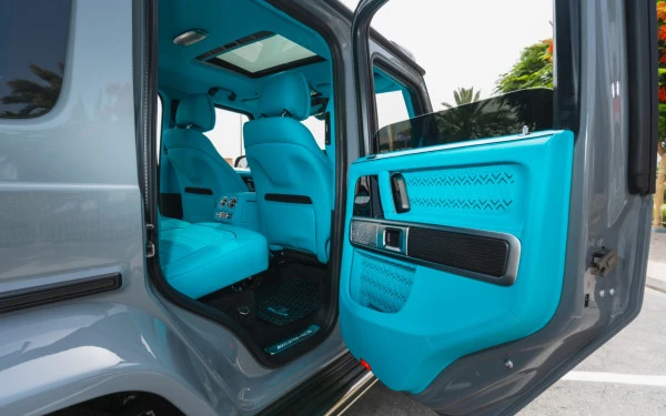 Grey Mercedes G63 AMG Photo 13