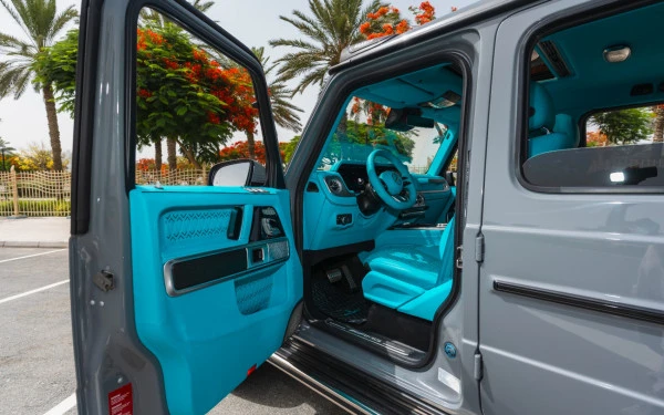 Grey Mercedes G63 AMG Photo 23