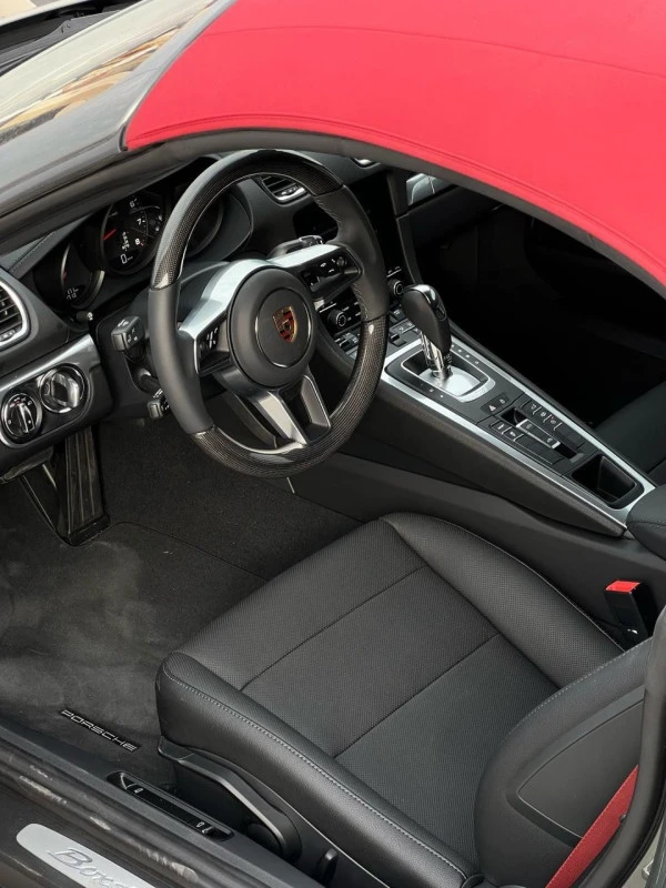 Grey Porsche 911 / Carrera Photo 9