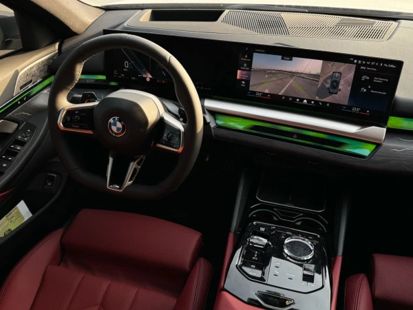 Nardo grey BMW 520i Photo 9