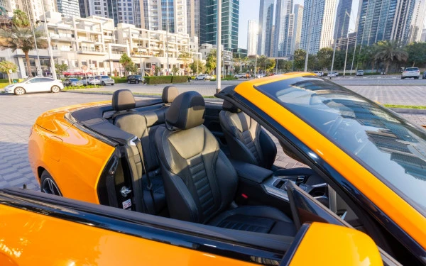 Orange BMW 430i cabrio Photo 6