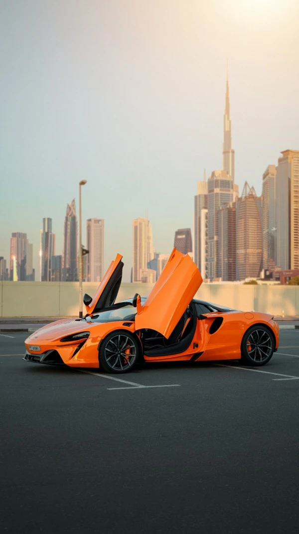 McLaren Artura Spider