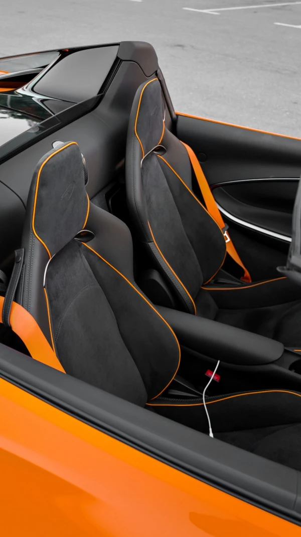 Orange McLaren Artura Spider Photo 6