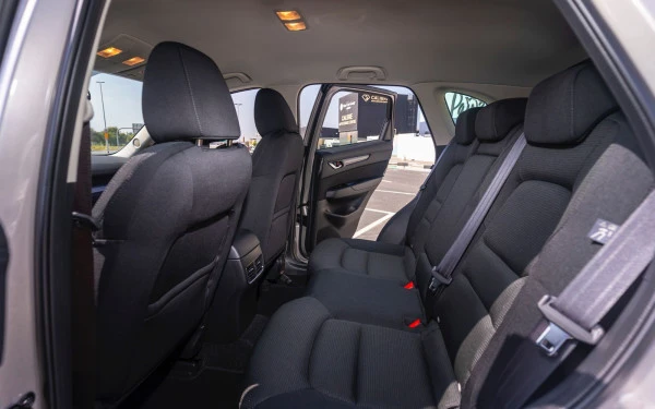 Beige Mazda CX5 Photo 9