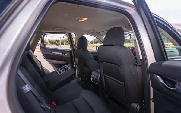 Beige Mazda CX5 Photo 11