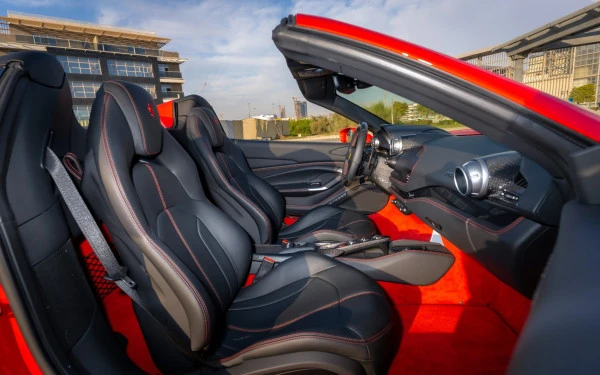 Red Ferrari F8 Tributo Spider Photo 7
