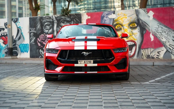 Red Ford Mustang cabrio Photo 7