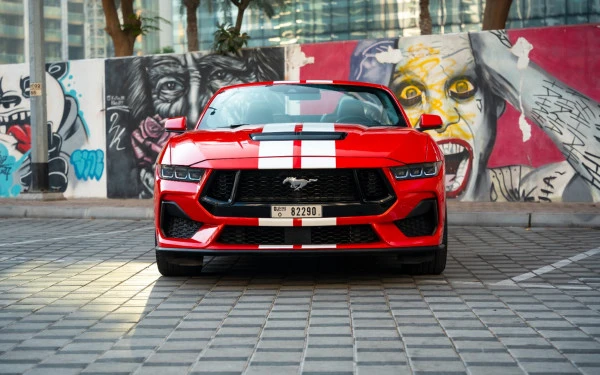 Red Ford Mustang cabrio Photo 8