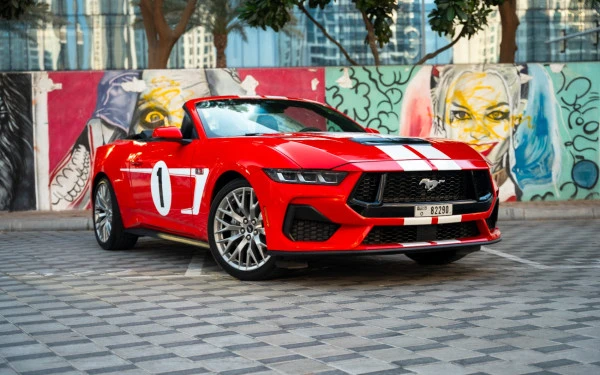 Red Ford Mustang cabrio Photo 14