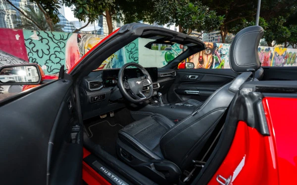 Red Ford Mustang cabrio Photo 23