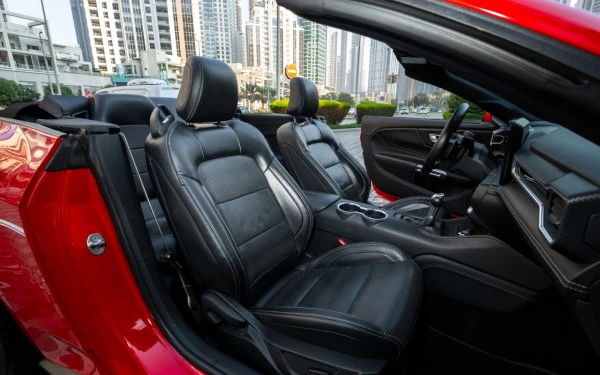 Red Ford Mustang cabrio Photo 24