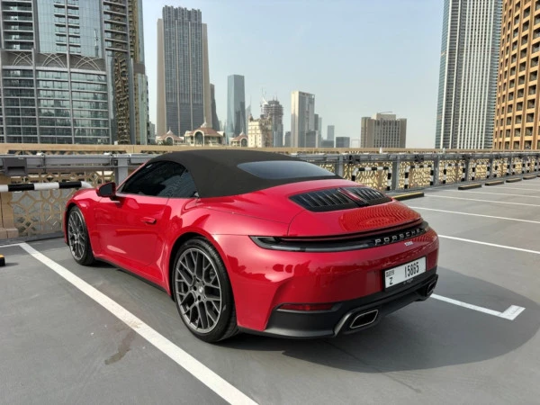 Red Porsche 911 / Carrera Photo 6