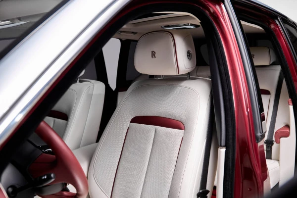 Red Rolls Royce Cullinan Mansory Photo 5