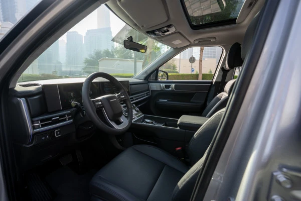 Silver Hyundai Santa Fe Photo 4
